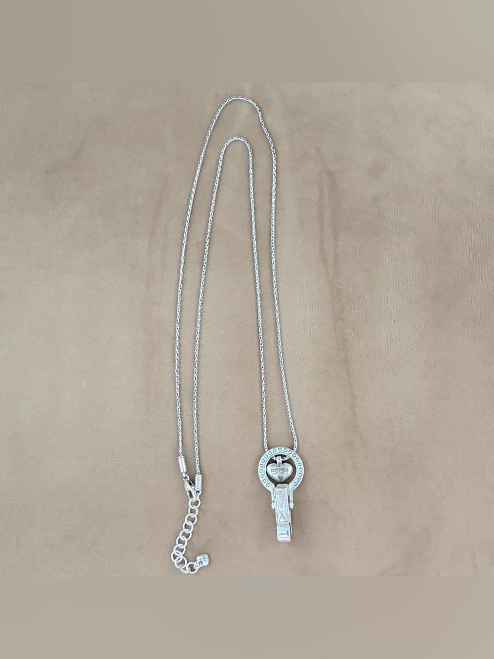 Brighton Silver Plated Floating Heart Badge Key Lanyard Holder - Picture 4 of 5
